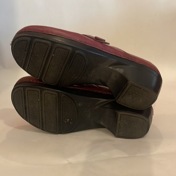 Dansko Solstice Cordovan Clogs - Picture 4 of 6